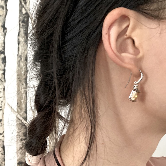 Earing zirconia yellow crystals - Picture 2 of 2